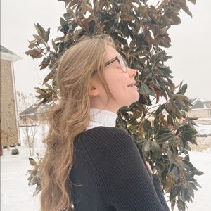 Meet your Posher, Lauren
